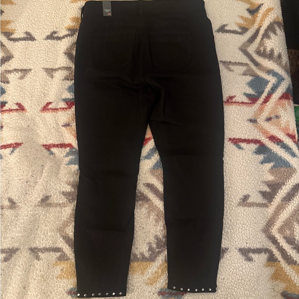 Torrid Black Studded Ankle Pants NWT - Picture 2 of 3